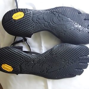 Vibram Fivefingers walking shoes
